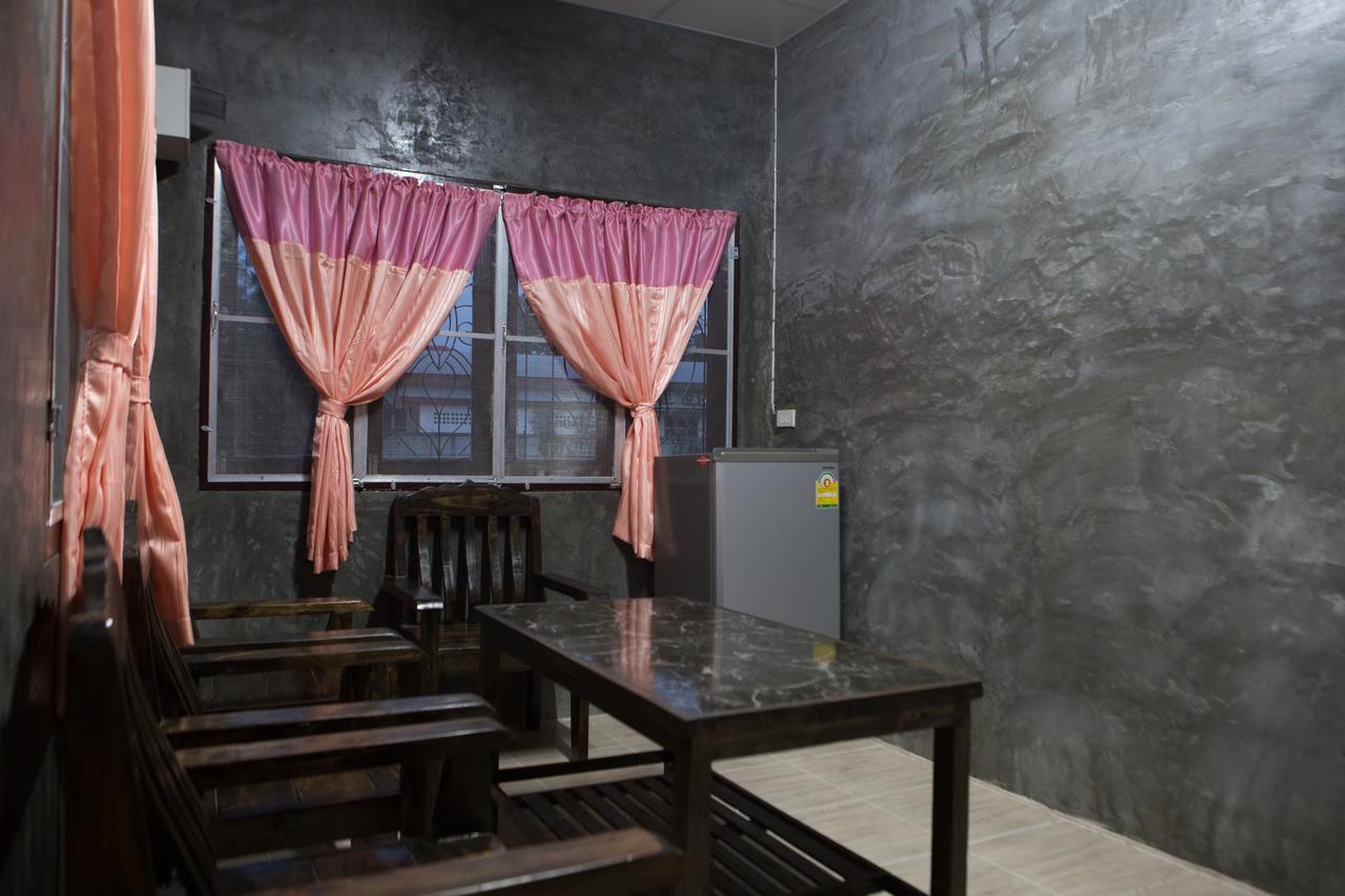 ฺbaan Tonglong Homestay Hang Dong Exterior photo